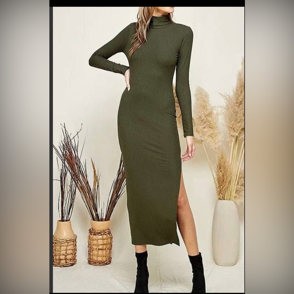 Long Sleeve Ribbed Midi Dress